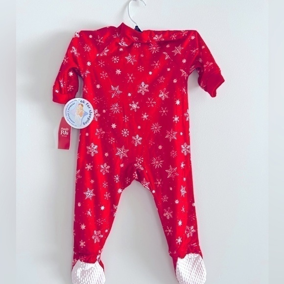 Family Pajamas Matching Baby Merry Pajamas - Snowflake size 24 Mo - Picture 3 of 6